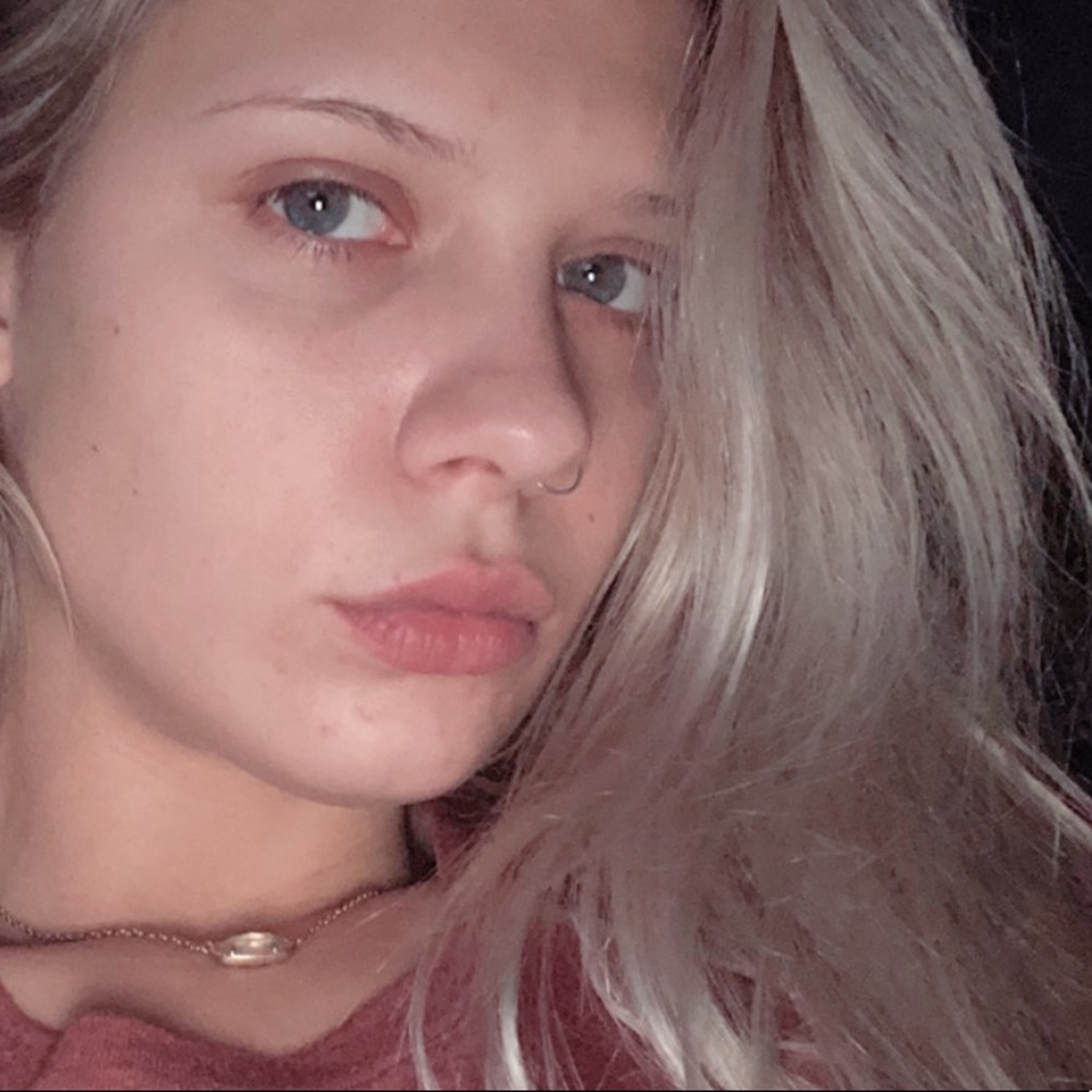 Meet your Posher, Jessica